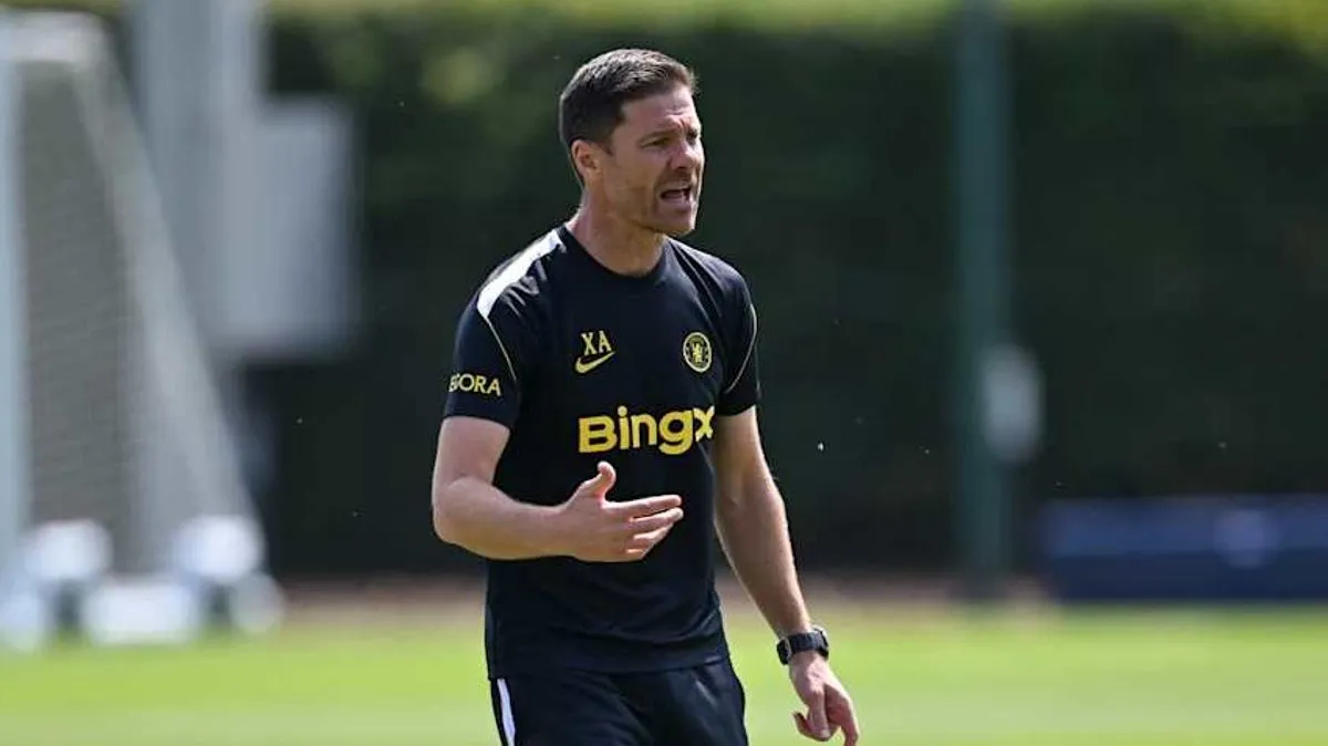 Bursa Transfer Chelsea Memanas, Xabi Alonso Bidik Duo Bek Liga Inggris