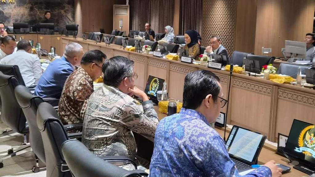 Finalisasi Perpres Ojol, DPR Pastikan Aspirasi Pembagian Tarif Diserap