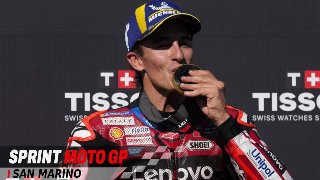Pembalap Gresini Ducati Marc Marquez merayakan kemenangan dalam balapan sprint MotoGP Grand Prix San Marino di Sirkuit Misano.