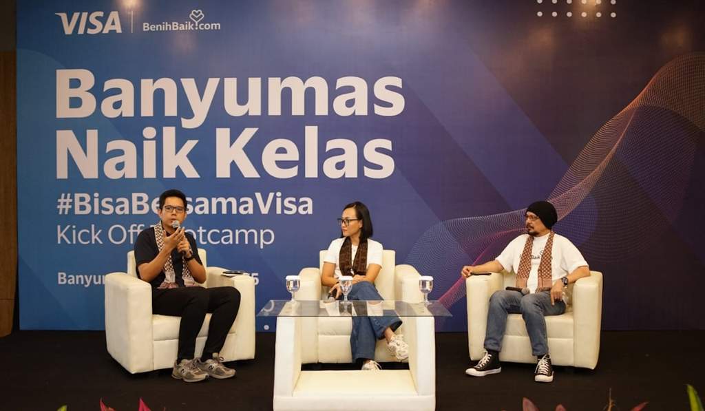 Suasana peluncuran program digital inklusif Banyumas Naik Kelas yang dihadiri oleh perwakilan Visa dan BenihBaik.com untuk mendukung pelaku usaha kecil.