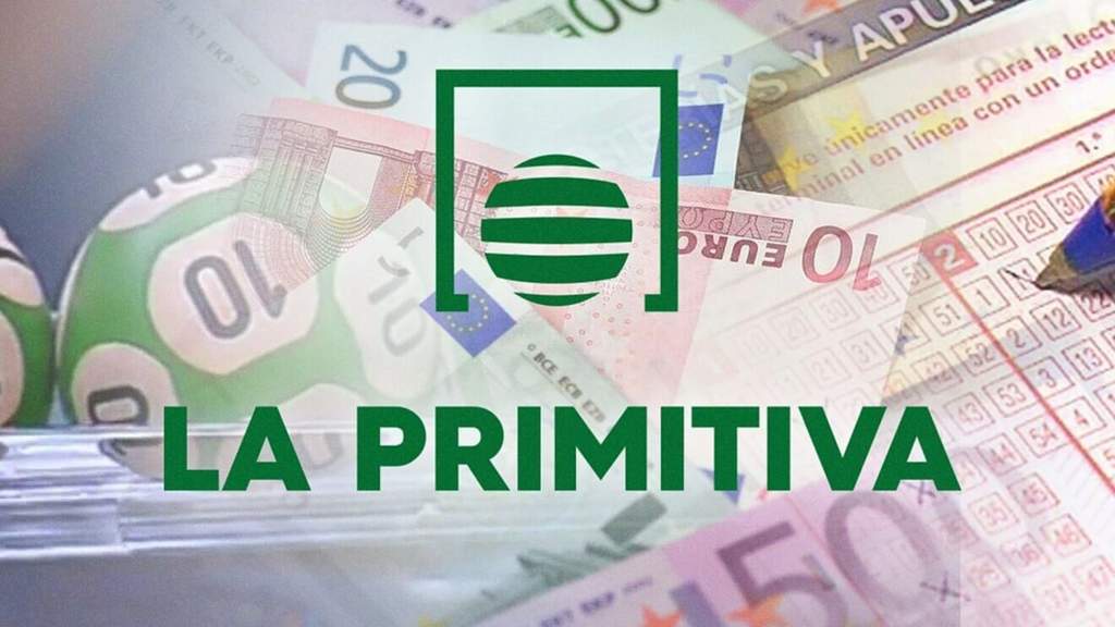 Lembaran tiket undian La Primitiva Spanyol berdampingan dengan layar digital yang menampilkan angka-angka kombinasi pemenang.